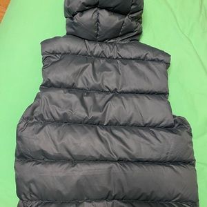 UGG woman down vest XL